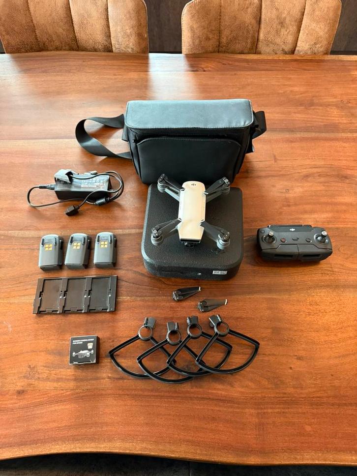 DJI Spark drone. Fly more combo, Audio, Tv en Foto, Drones, Zo goed als nieuw, Drone met camera, Ophalen