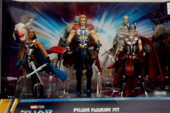 Thor Love & Thunder pvc set, Verzamelen, Disney, Nieuw, Beeldje of Figuurtje, Ophalen of Verzenden