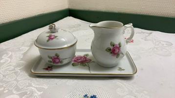 Furstenberg roomstelletje, roosjes, brocante beschikbaar voor biedingen