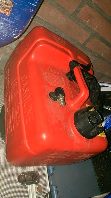 Benzine tank beschikbaar voor biedingen