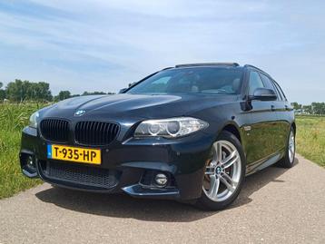 BMW 5-Serie Touring 528i High Executive | M-Sport | PANO |  beschikbaar voor biedingen