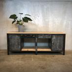 Oude werkbank, stalen toonbank, keukeneiland, dressoir, oud, Antiek en Kunst, Curiosa en Brocante, Ophalen