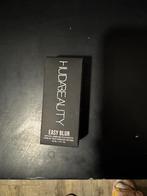 Huda beauty easy blur, Gehele gezicht, Beige, Nieuw, Ophalen of Verzenden