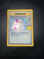 Imposter professor oak 73/102 (holo bleed), Hobby en Vrije tijd, Verzamelkaartspellen | Pokémon, Ophalen of Verzenden, Zo goed als nieuw