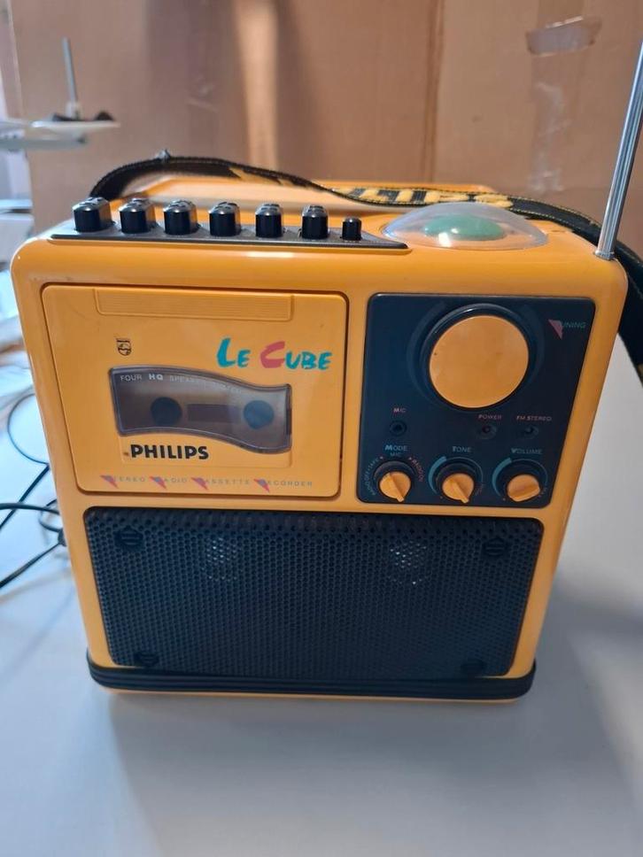 Philips Le Cube,  D 8082/00, Antiek en Kunst, Antiek | Tv's en Audio, Ophalen