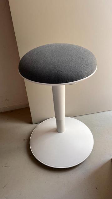 IKEA stool beschikbaar voor biedingen