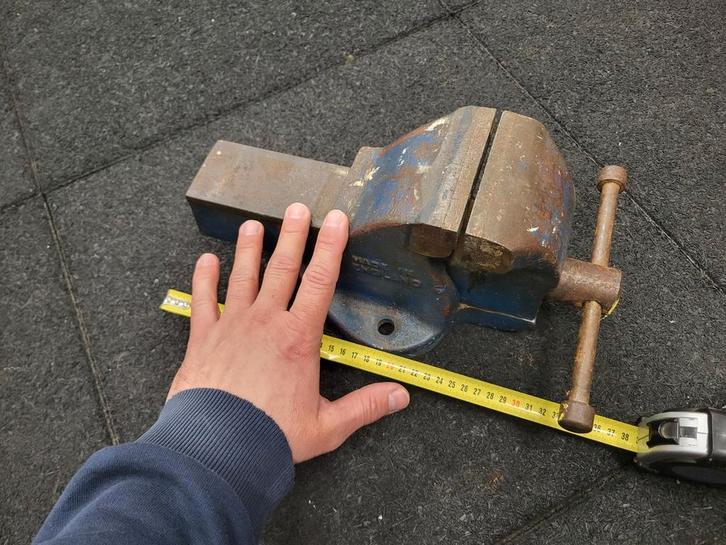 Zware Vintage bankschroef No.3, Doe-het-zelf en Verbouw, Werkbanken, Gebruikt, Bankschroef, Ophalen of Verzenden