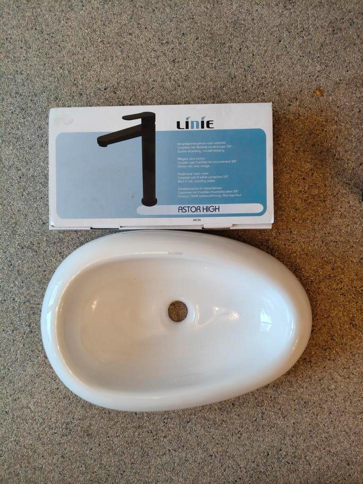 NIEUWE wasbak met zwarte mengkraan, Huis en Inrichting, Badkamer | Badkamermeubels, Nieuw, Wasbak of Wastafel, Minder dan 100 cm