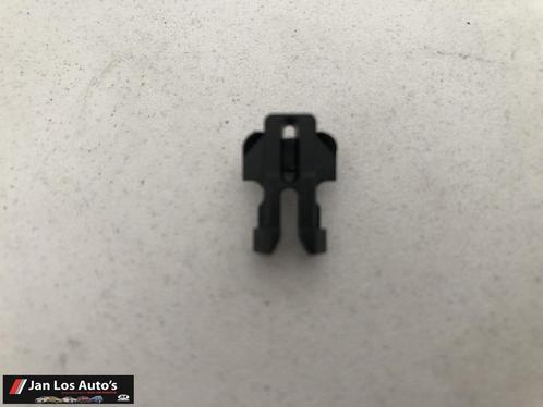 Raamlikker clip sierlijst raam 80 Coupe B2 811853329E, Auto-onderdelen, Ruiten en Toebehoren, Audi, Gebruikt, Ophalen of Verzenden
