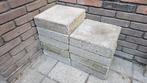 Gratis: 9 dikke tegels 30 x 30 x 8 cm, Ophalen, Gebruikt, 10 m² of meer, Beton