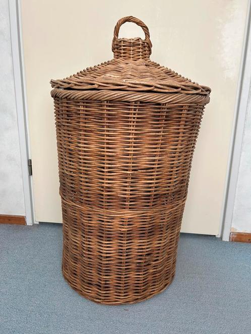 Grote rotan rieten wasmand met katoenen waszak, Huis en Inrichting, Woonaccessoires | Schalen en Manden, Gebruikt, Mand, Rond