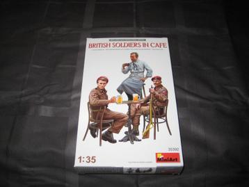 H-128,MiniArt 1-35,NO,35392,British Soldiers in Cafe beschikbaar voor biedingen
