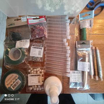  Spullen voor bloemschikken - zie foto's en omschrijving beschikbaar voor biedingen