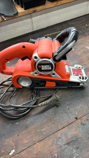 Black&Decker bandschuutmachine beschikbaar voor biedingen