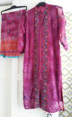 Maat S 3 delige indiase Marokkaanse Hindoestaanse pak, Kleding | Dames, Overige typen, Paars, Ophalen of Verzenden, Zo goed als nieuw