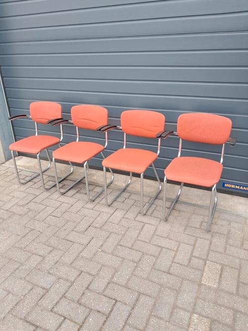 Vintage Gispen stoelen, rood, set van 4., Huis en Inrichting, Stoelen, Gebruikt, Vier, Metaal, Stof, Rood, Ophalen