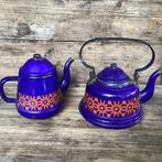 Koffiepot en theepot blauw emaille met super retro bloemen, Antiek en Kunst, Antiek | Emaille, Ophalen of Verzenden