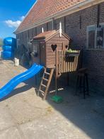 Speelhuisje met glijbaan, Ophalen of Verzenden, Gebruikt, Hout