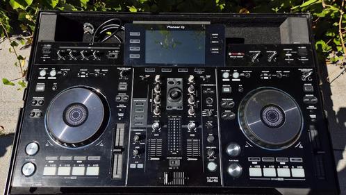 Pioneer XDJ RX (Incl ODYUSA Flightcase en stofkap), Muziek en Instrumenten, Dj-sets en Draaitafels, Zo goed als nieuw, Dj-set