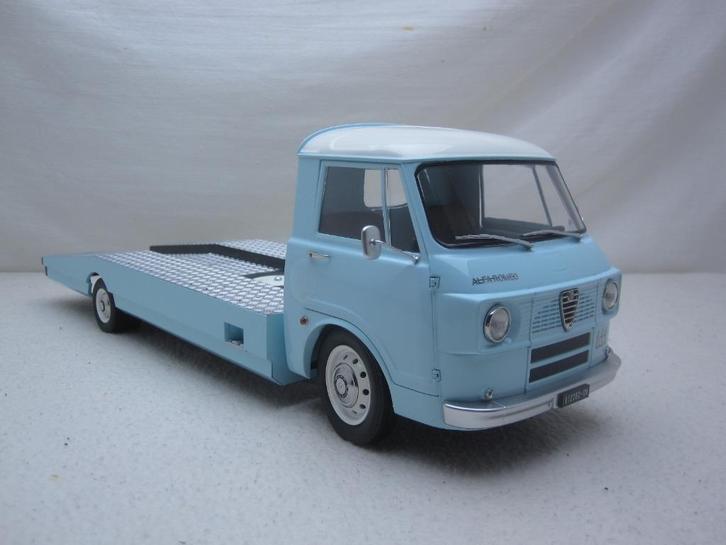 Alfa Romeo A12 (F12) Autotransporter 1967 blauw 1:18 Mitica, Hobby en Vrije tijd, Modelauto's | 1:18, Nieuw, Auto, Overige merken