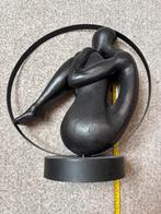 Houten sculptuur met stalen ring, Ophalen of Verzenden