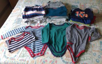 Zak babykleding maat 86 / 92 beschikbaar voor biedingen