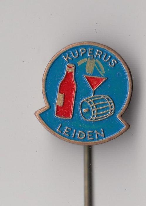 Leiden Kuperus Wijn speldje, Verzamelen, Speldjes, Pins en Buttons, Gebruikt, Speldje of Pin, Overige onderwerpen, Ophalen of Verzenden