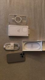 Iphone 16 pro natural titanium 128GB met toebehoren, Ophalen of Verzenden, Zo goed als nieuw, 128 GB, IPhone 16 Pro