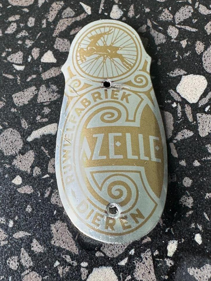 Gazelle balhoofd plaatje. Rijwiel balhoofdplaatje bruin., Verzamelen, Merken en Reclamevoorwerpen, Gebruikt, Overige typen, Ophalen of Verzenden