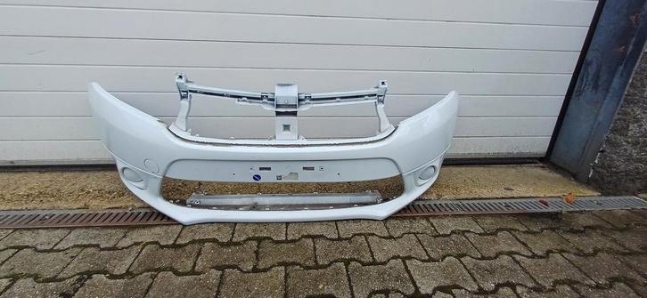 Dacia Sandero II Bumper Voorbumper 620220754, Auto-onderdelen, Carrosserie en Plaatwerk, Bumper, Dacia, Voor, Gebruikt, Ophalen of Verzenden