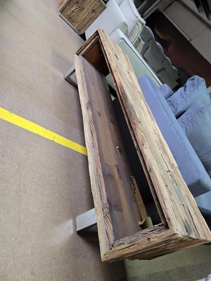 Industriële TV-meubel – robuust hout met stalen poten, Huis en Inrichting, Kasten | Televisiemeubels, Zo goed als nieuw, Minder dan 100 cm