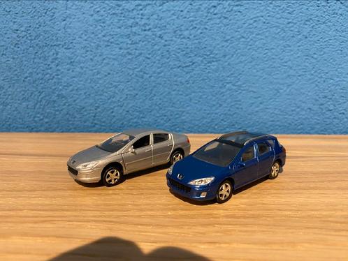 2x Peugeot 407 Sedan en SW 1:64 Grijs/Blauw Norev, Hobby en Vrije tijd, Modelauto's | Overige schalen, Zo goed als nieuw, Auto