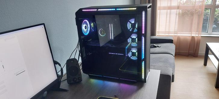 High end CorsairICUE/AsusROG gaming pc, Computers en Software, Desktop Pc's, Gebruikt, 4 Ghz of meer, SSD, 64 GB of meer, Met videokaart