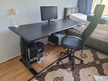 Elektrische bureautafel statafel met bureaustoel | BEZORGEN beschikbaar voor biedingen