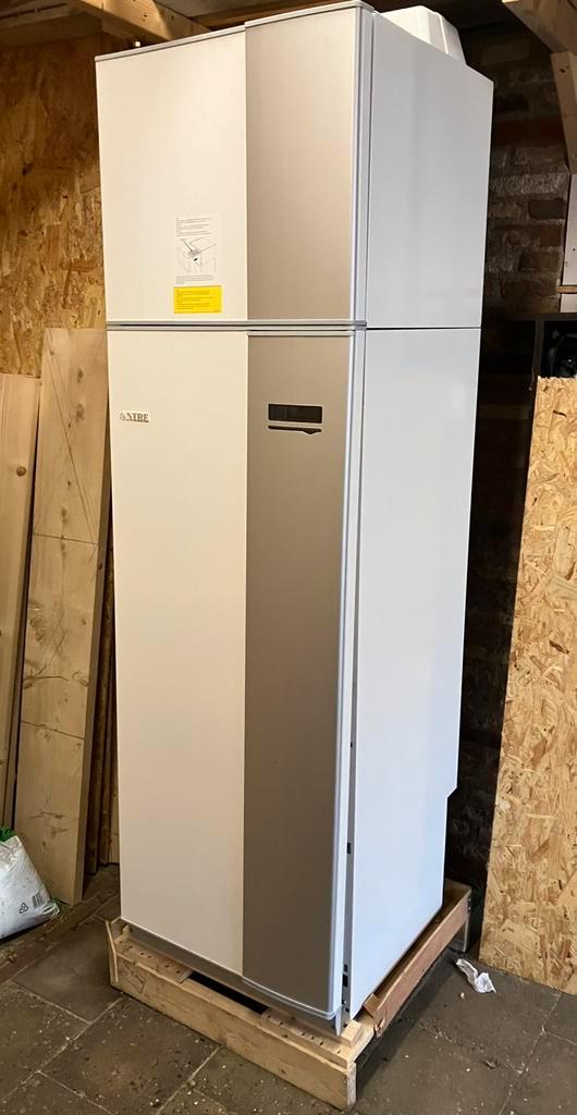 NIBE F730 R EM 3X400v Warmtepomp all in one., Doe-het-zelf en Verbouw, Verwarming en Radiatoren, Nieuw, Overige typen, Minder dan 30 cm