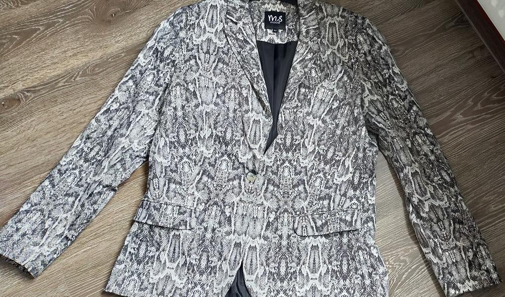 Mooi colbert, Kleding | Dames, Jasjes, Kostuums en Pakken, Zo goed als nieuw, Jasje, Maat 42/44 (L), Overige kleuren, Ophalen of Verzenden