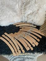 17 houten kleding hangers, zo goed sls nieuw, Ophalen of Verzenden, Zo goed als nieuw