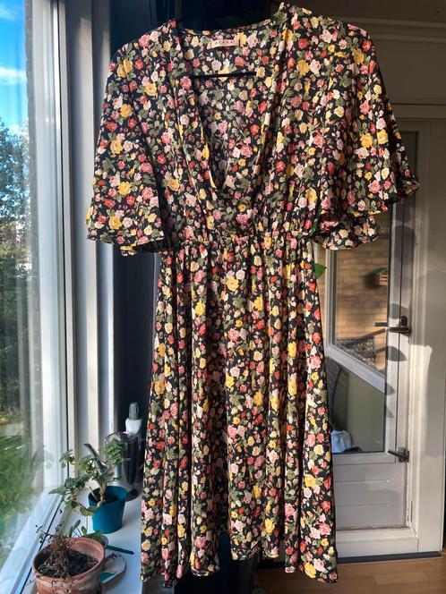 Jurk Azara met chiffon mouwen, maat one size, Kleding | Dames, Jurken, Nieuw, Maat 38/40 (M), Boven de knie, Ophalen of Verzenden