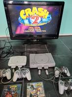 Playstation one + playstation 1, Spelcomputers en Games, Spelcomputers | Sony PlayStation 1, Ophalen of Verzenden, Gebruikt, Met 2 controllers