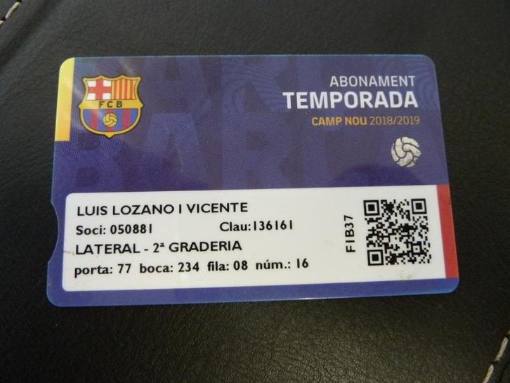 Seizoenkaart Abonament Barcelona 18-19 Lateral, Verzamelen, Sportartikelen en Voetbal, Gebruikt, Overige typen, Buitenlandse clubs