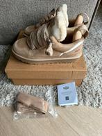 Ugg Lowmel Sand 38, UGG, Beige, Nieuw, Ophalen of Verzenden