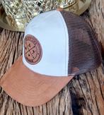 Trucker pet cap nieuw lichtbruin en wit, Kleding | Heren, Hoeden en Petten, Ophalen of Verzenden, Nieuw, One size fits all, Pet