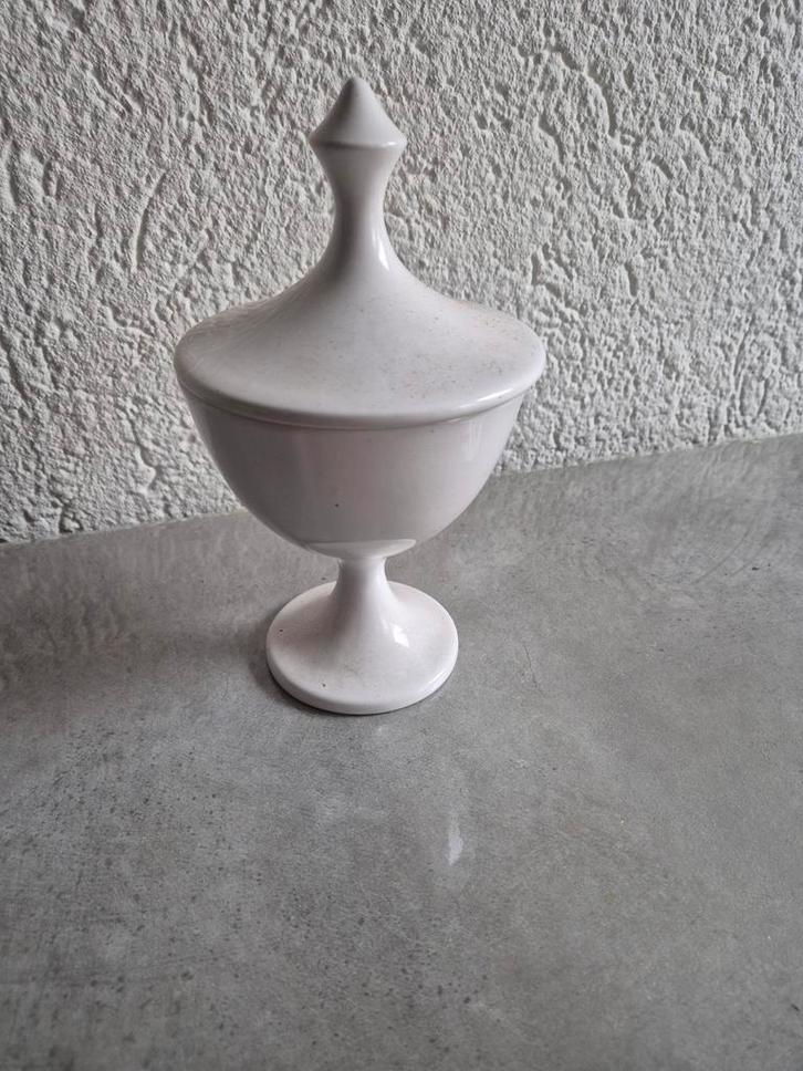 Witte Bonbonnière met Deksel, Antiek en Kunst, Antiek | Keramiek en Aardewerk, Ophalen