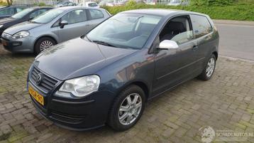 Volkswagen Polo 2005 1.2 6v BMD GSH Grijs LC7V onderdelen beschikbaar voor biedingen