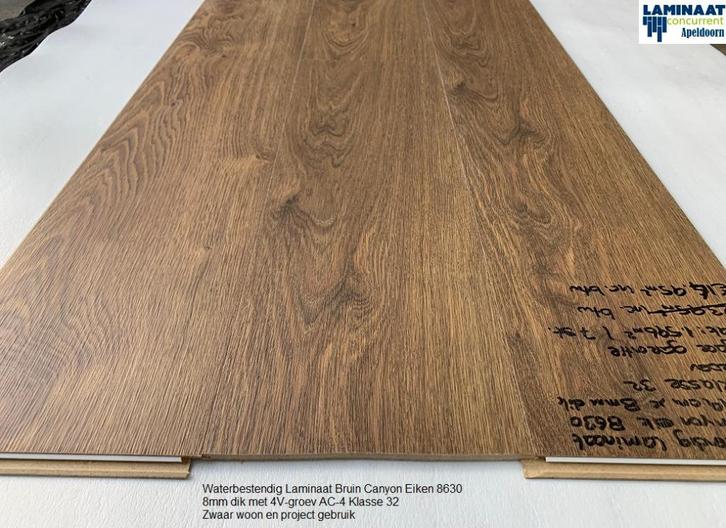 Waterbestendig Laminaat Canyon Bruin Eik Zwaar woon gebruik, Huis en Inrichting, Stoffering | Vloerbedekking, Nieuw, Laminaat