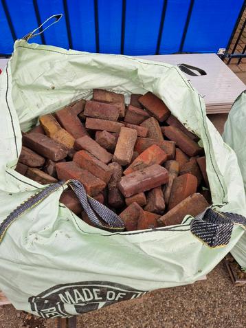 25 m2 oude gebakken waaltjes in big bag,s beschikbaar voor biedingen