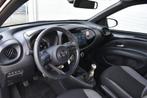 Toyota Aygo X 1.0 VVT-i MT Play | Parkeerhulp camera | Cruis, Auto's, Toyota, 12 maanden, Stof, Gebruikt, Euro 6