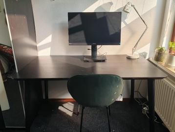 Zwarte tafel / bureau