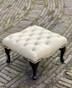 Witte chesterfield hocker / poef, Ophalen, Zo goed als nieuw, Vierkant