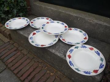 6 stuks borden Boerenbont Boch aardewerk soepbord diep bord beschikbaar voor biedingen